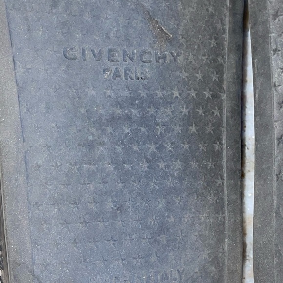 Givenchy Rubber Slides - Picture 8 of 9